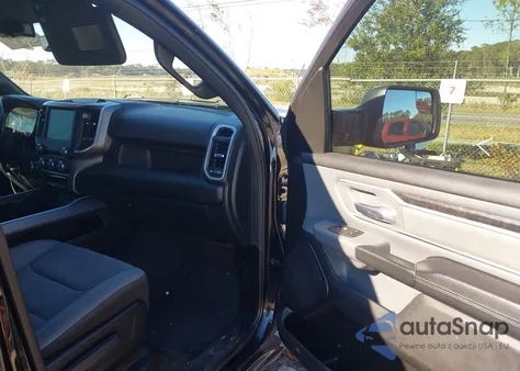 2022 Ram 1500 Big Horn 4X2 5'7 Box из США, поврежденный, VIN 1C6RREFM8NN408221